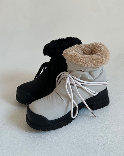 WINTER BOOTS